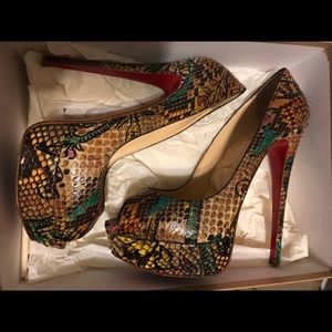 Preowned Lady Peep Batik Christian Louboutin 37